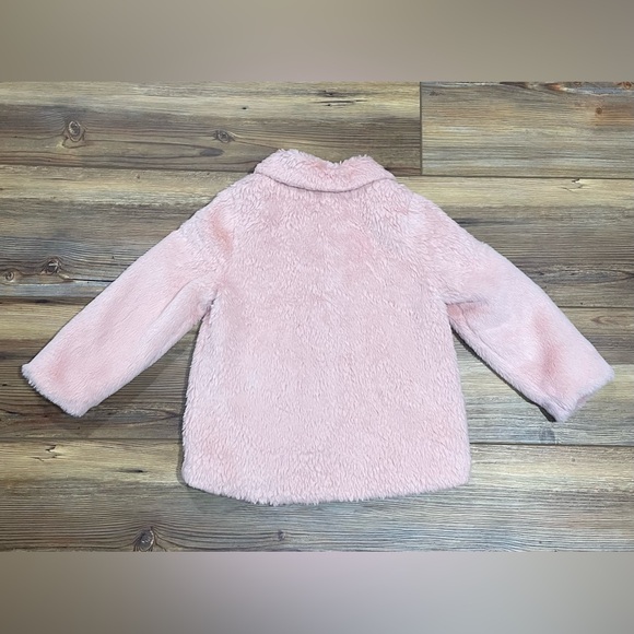Isaac Mizrahi Faux Fur Coat Girls Size  2T Pink Satin Lining Excellent Condition - Picture 2 of 5